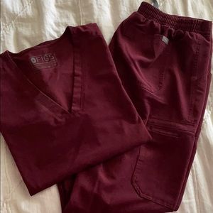 Figs burgundy scrub set